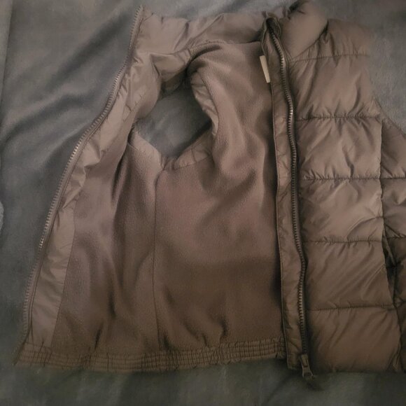 Girl's Old Navy puffer vest Gray Size S 6-7 - Picture 3 of 3